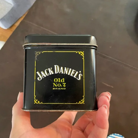Jack Daniel’s Tin- VGUC - Picture 6 of 8